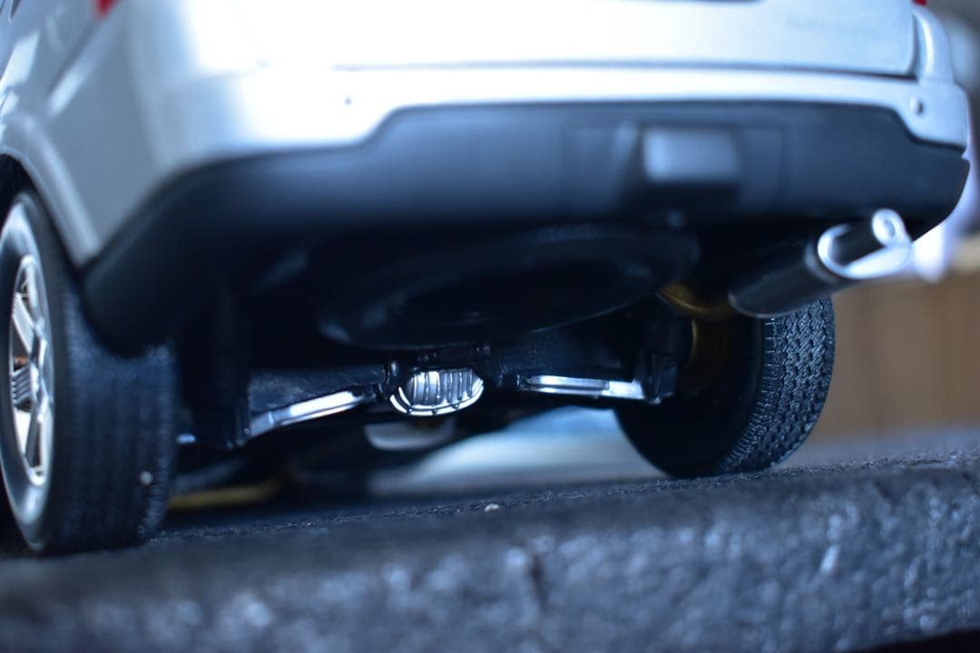 1/18 Welly リンカーン ナビゲーター サスペンション可動