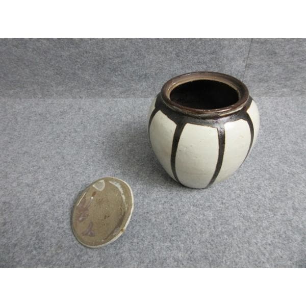 白丹波鉄釉流釉壺蓋付き [B28269]