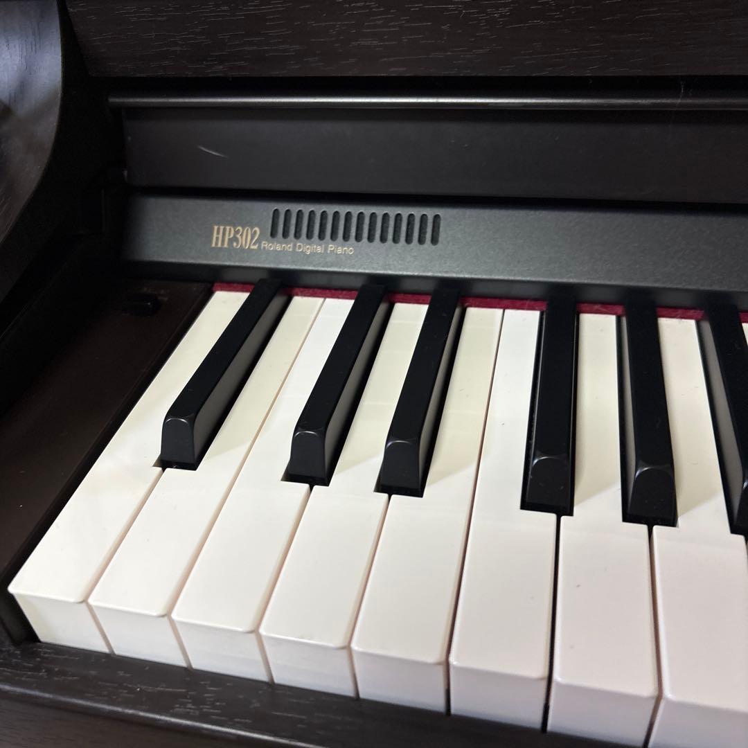 Roland ローランド 電子ピアノ HP302 88鍵 3本ペダル たのメル便
