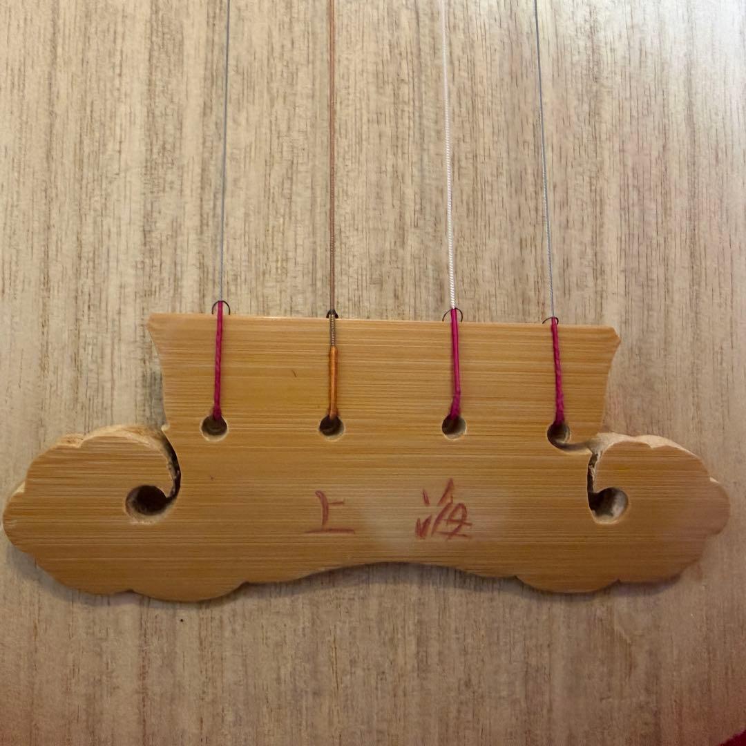 【美品】牡丹彫刻付き 中国琵琶 ピーパ 響き豊かな工芸モデル　新品弦1.2付き