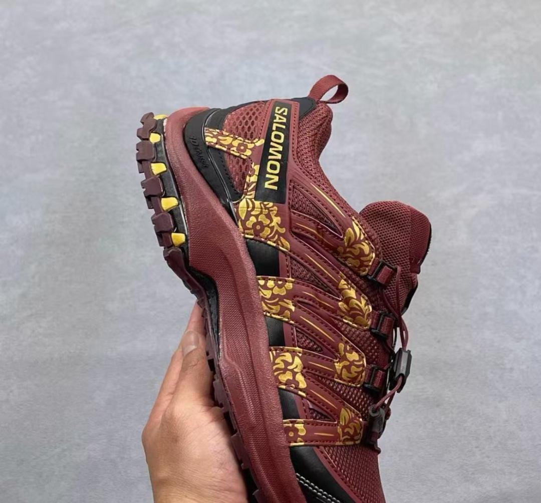SALOMON XAPRO3D スポーツシューズ 干支限定年（馬年）