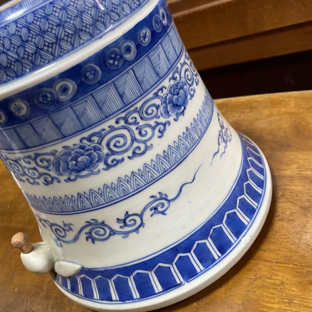 伊万里カラクリ水飲