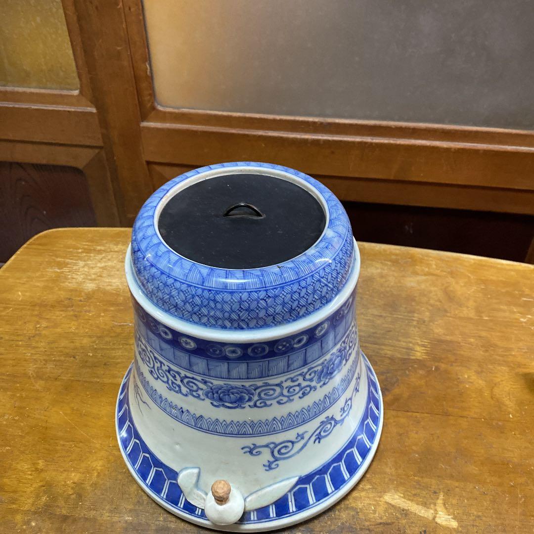 伊万里カラクリ水飲