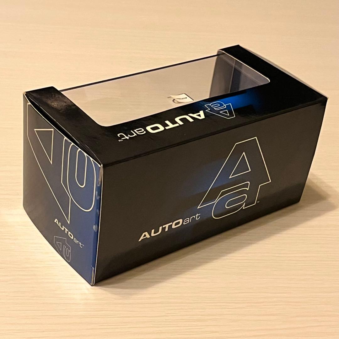 ミニカー AUTOart Porsche 911 Carrera S 1:43