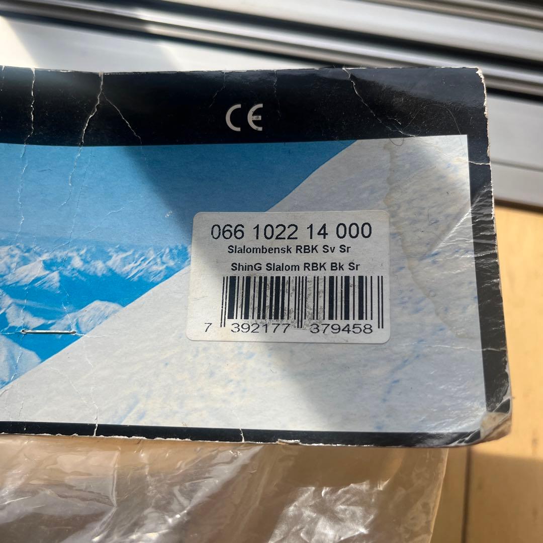 【新品】【未使用】Reebok スキー　シンガード レガース