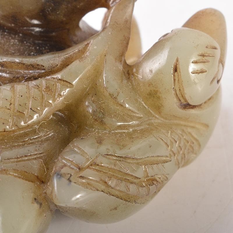 中国　玉石彫刻　親子鳥彫　根付　紙鎮　置物　C　7757E