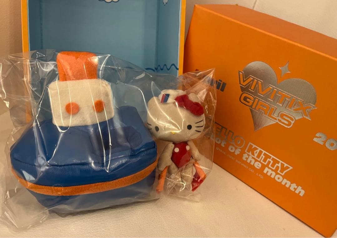 Vivitix 　キティ　マスコット　ぬいぐるみ　マリン　4月　マリン　限定