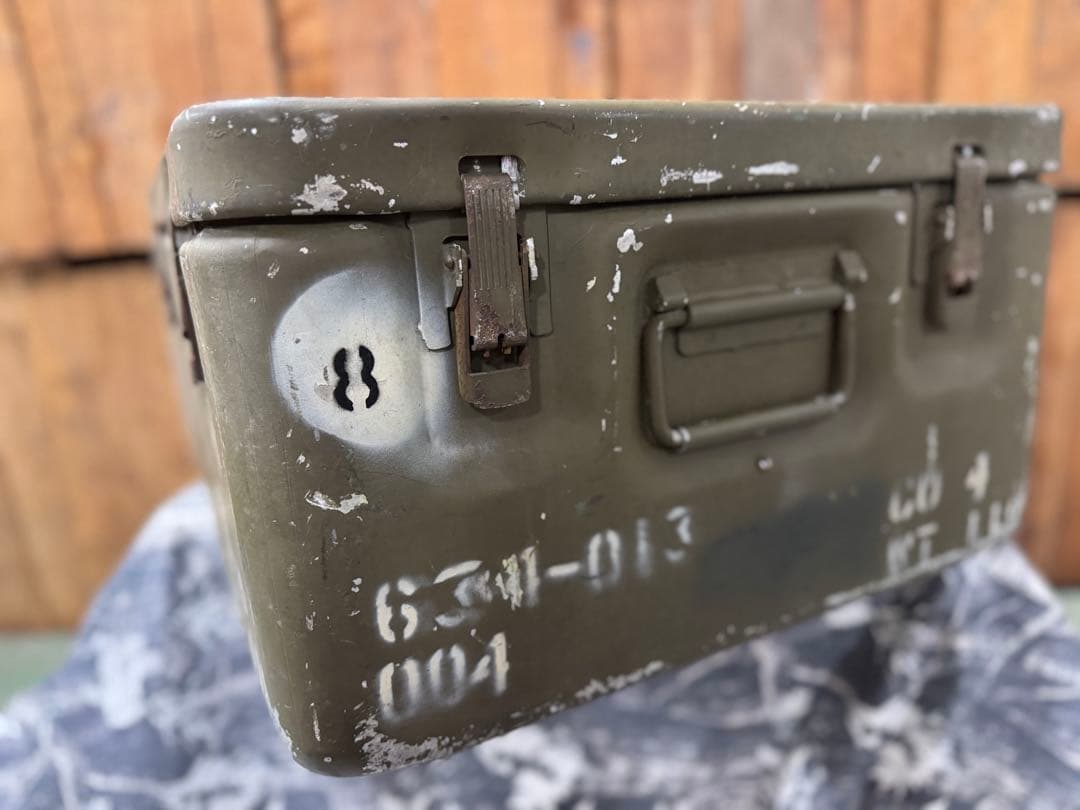 レアお宝品！Vintag！ミリタリー コンテナ 米軍 USA 弾薬庫　収納箱②