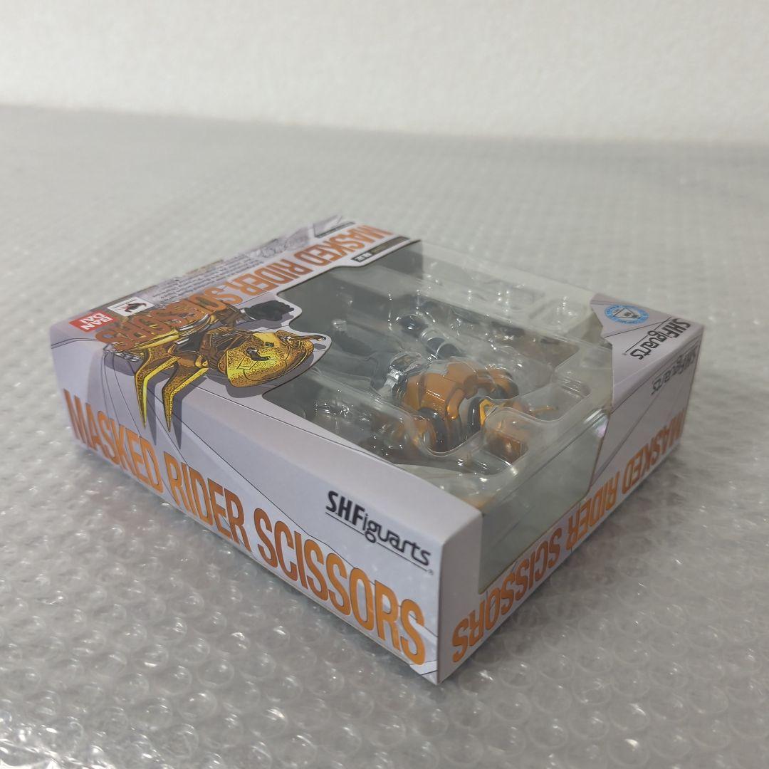 【希少・未開封品】S.H.フィギュアーツ 仮面ライダーシザース 龍騎 フィギュア