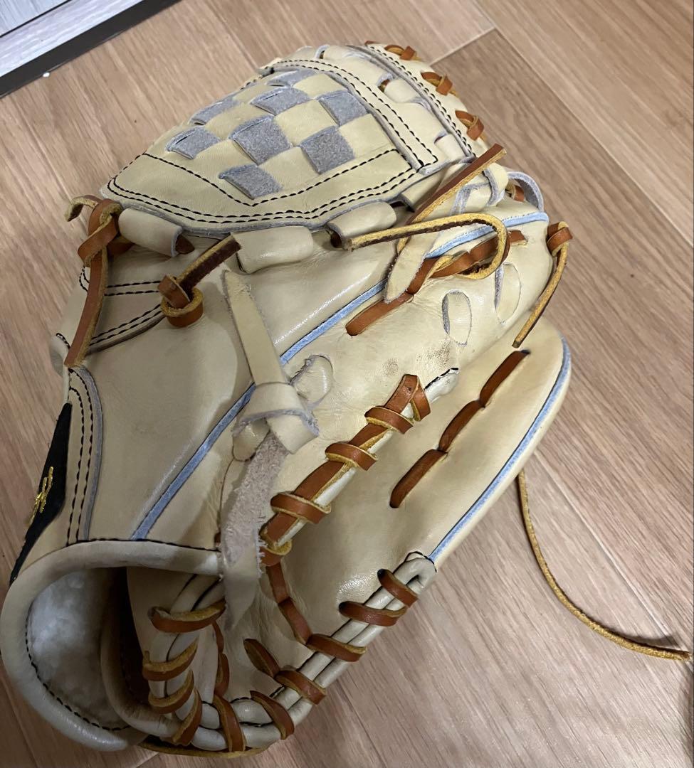 Greedy 投手用グローブ　特殊重心