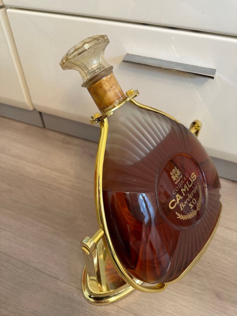 CAMUS Borderies XO 1.5L マグナム クレードル付き