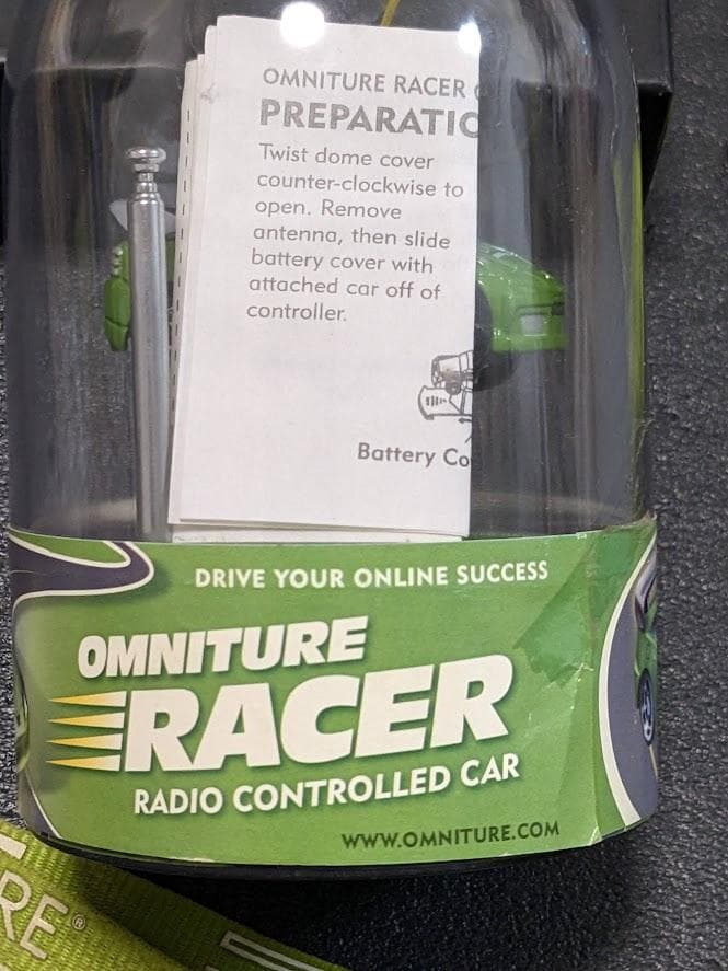 【激レア】オムニチュア社（現アドビ）のノベルティ（ミニカーとネックストラップ）