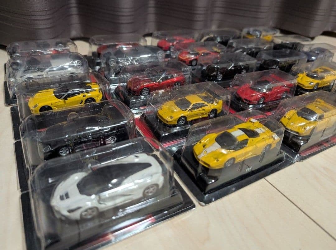 京商製 フェラーリ 1/64 23台