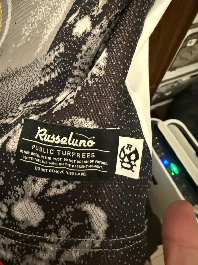 ラッセルノ LEGENDS JQ BOX HIGHNECK TEE 　サイズ6