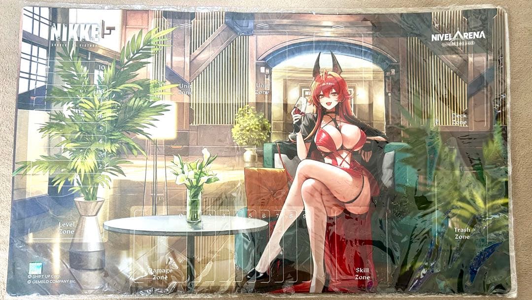 NIKKE レッドフード NIVEL ARENA プレイマット