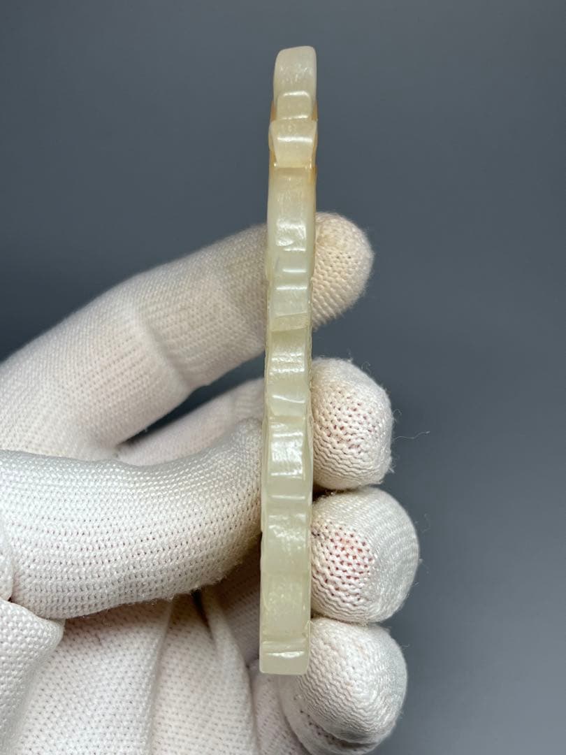 中国古美術　本物和田玉　根付　玉璧　龍鳳紋　旧蔵　コレクション　透かし彫り