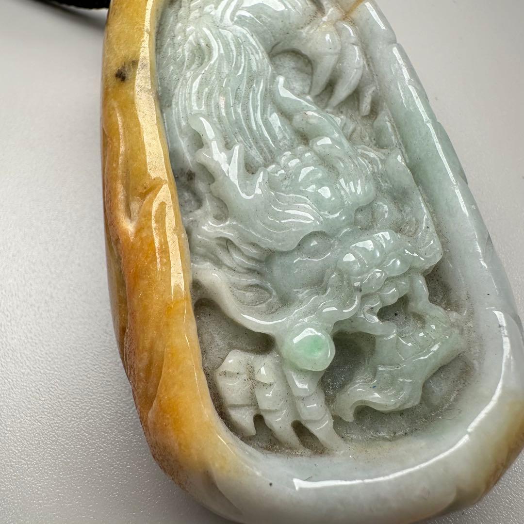天然翡翠　ペンダント　龍ドラゴン　お守り