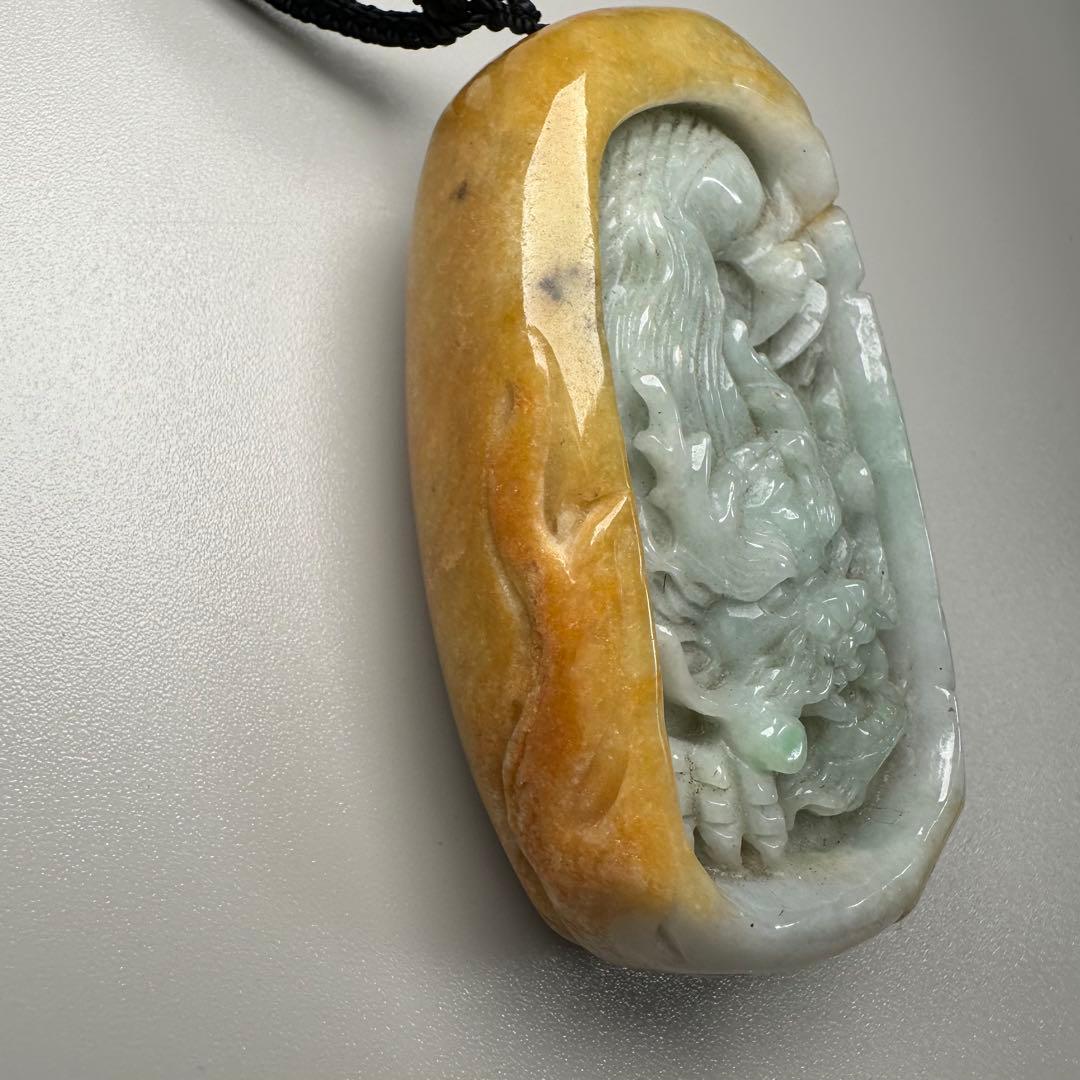 天然翡翠　ペンダント　龍ドラゴン　お守り