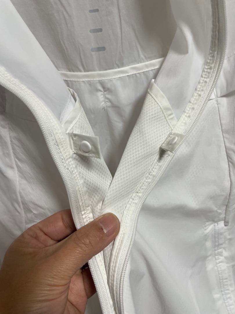 NIKE ストライド　メンズ レペル UV ランニングジャケット