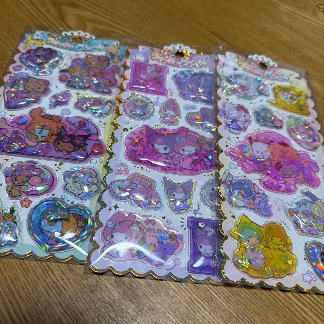 新品　サンリオ　ウォーターinシール