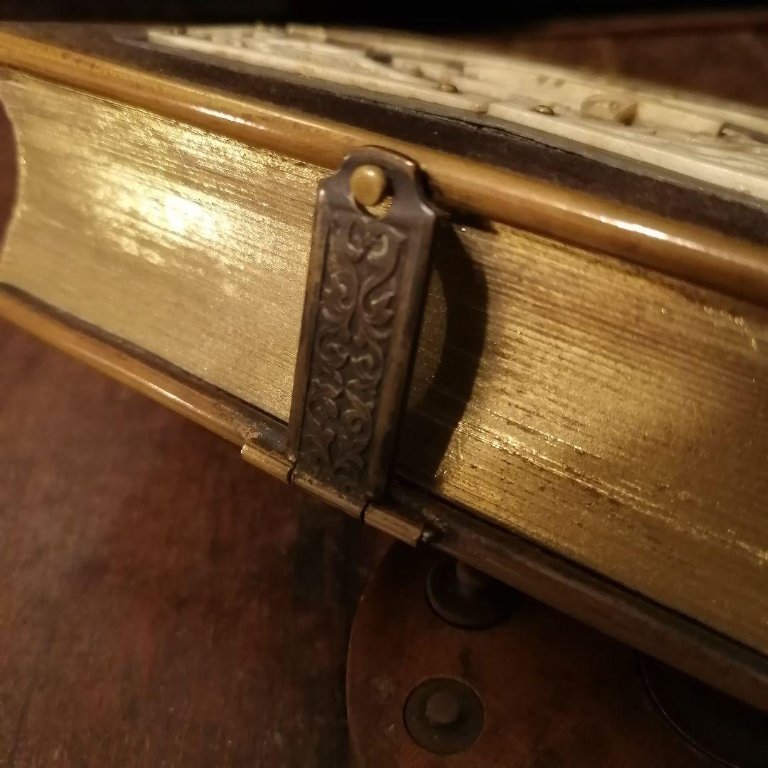 アンティーク 素敵な装丁の小さな祈祷書 ベルベット 十字架☆クロス 聖書☆洋書