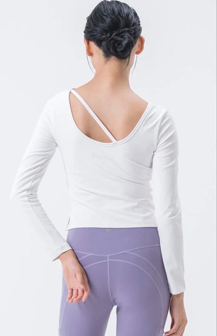 【SUKALA】カップ付きモダンカットアウトロングスリーブ