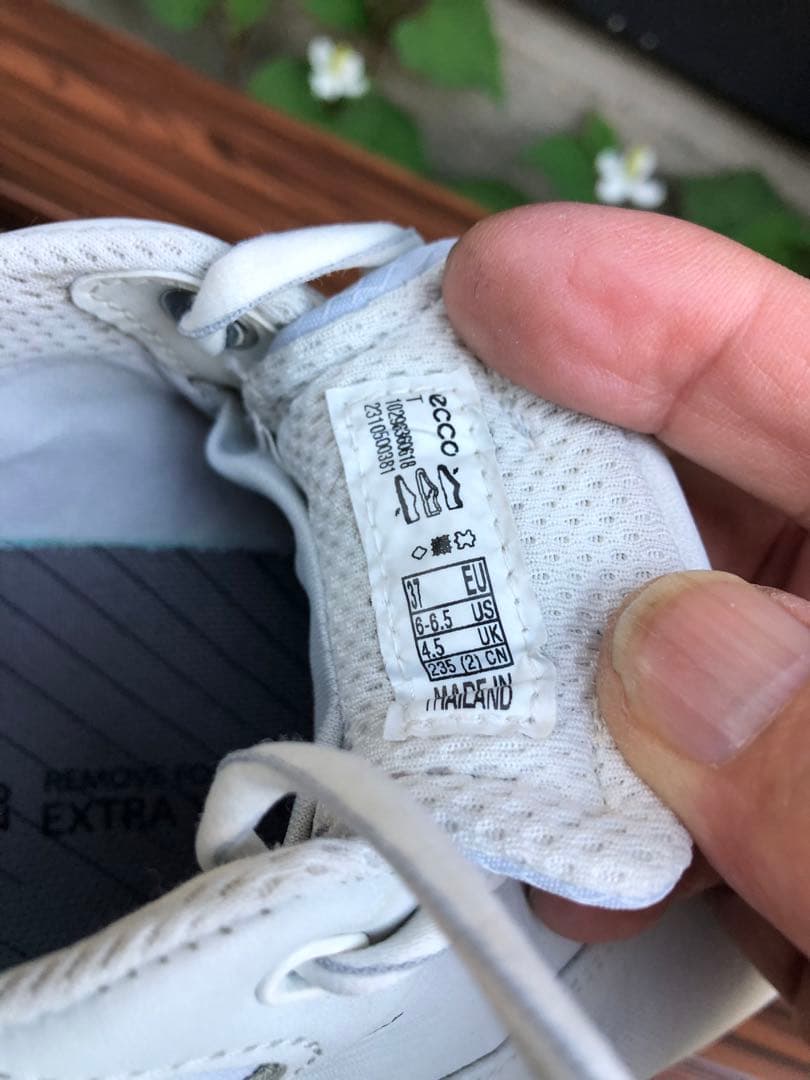 340番 美品 ecco ゴルフシューズ 37 23.5cm スパイクレス