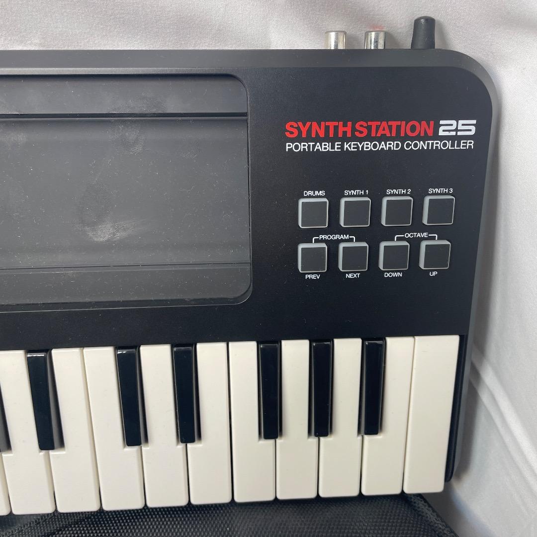 AKAI SynthStation25 iPhone MIDIコントローラ25鍵