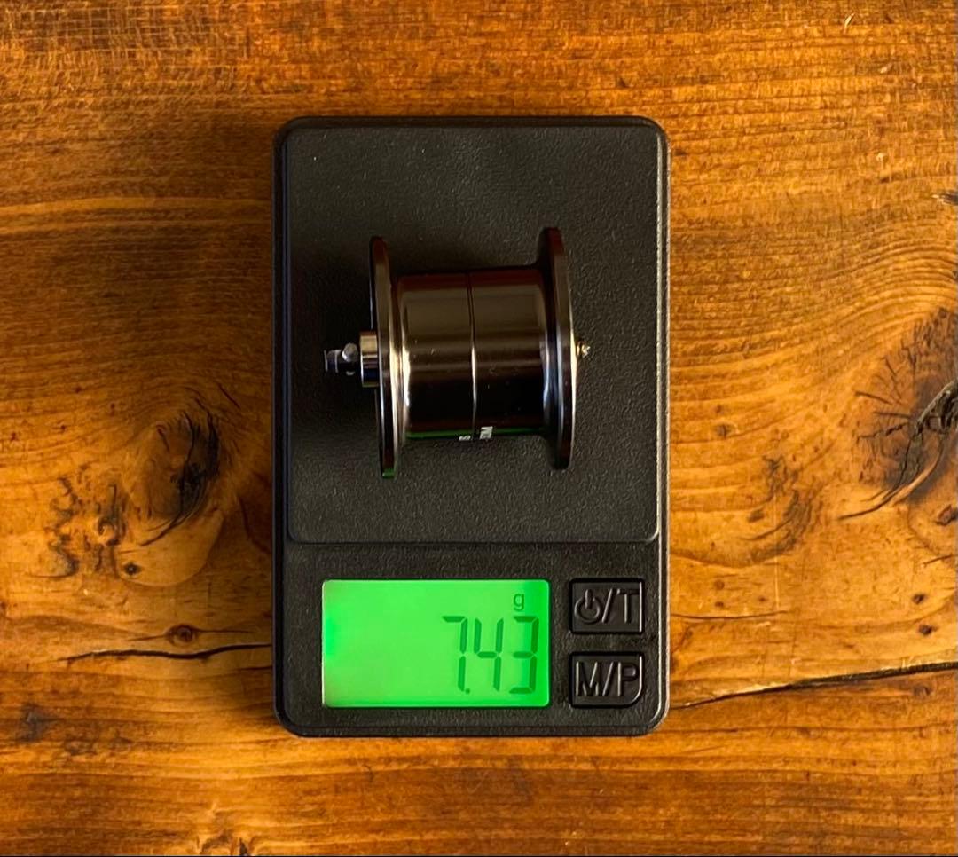 ベイトリール　ベイトフィネスリール　軽量　32φ 新品未使用　バス釣り　渓流釣り