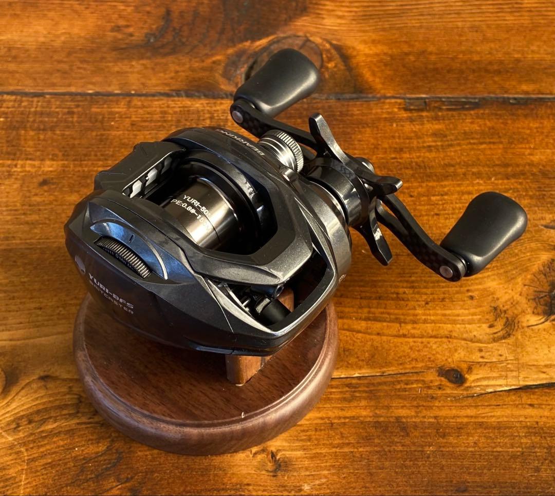 ベイトリール　ベイトフィネスリール　軽量　32φ 新品未使用　バス釣り　渓流釣り