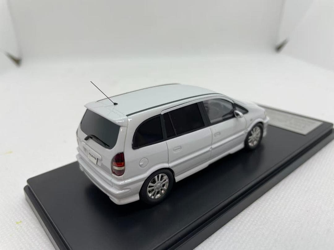 402-683 Hi-Story 1/43 スバル TRAVIQ