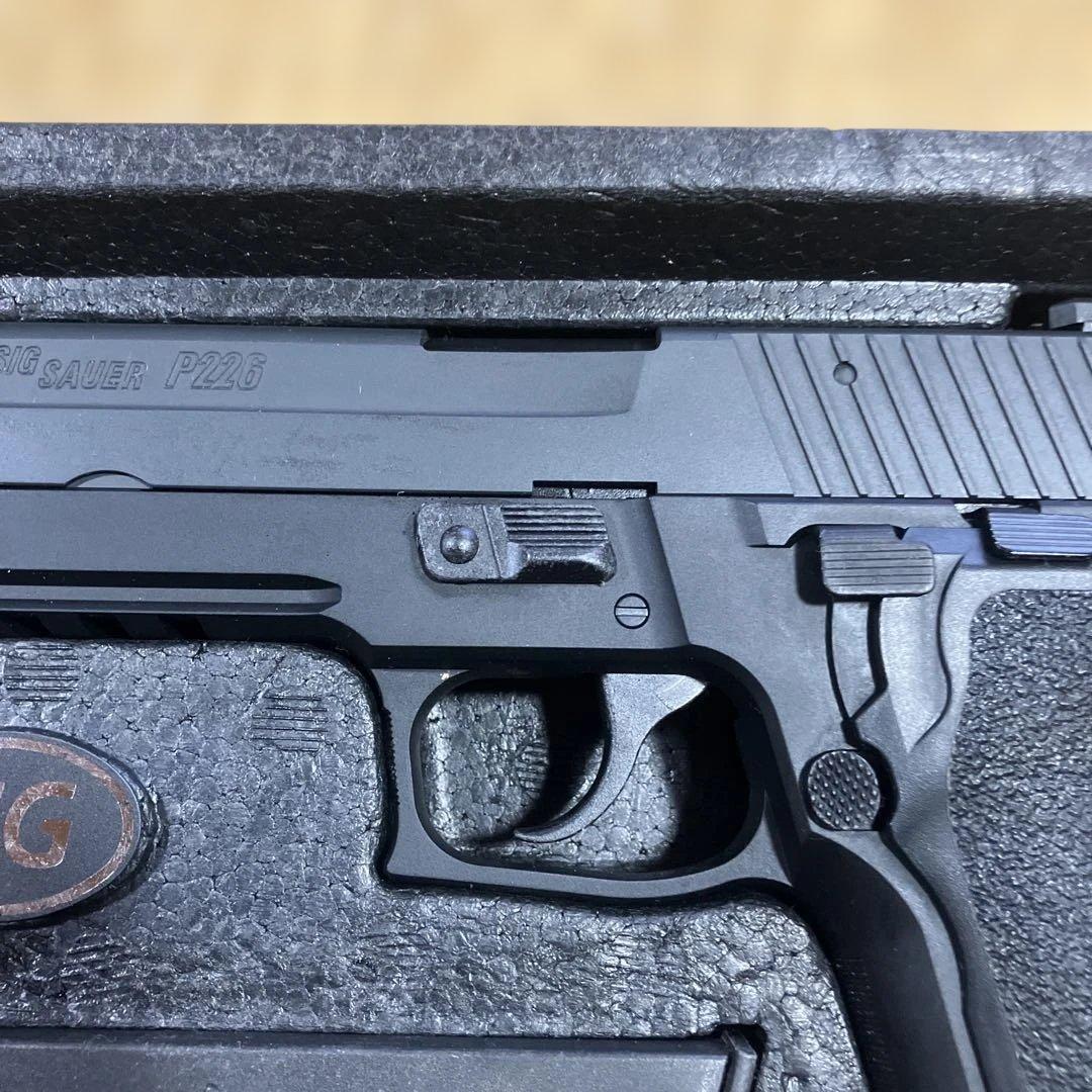 東京マルイ　SIG SAUER P226 E2 ガスガン