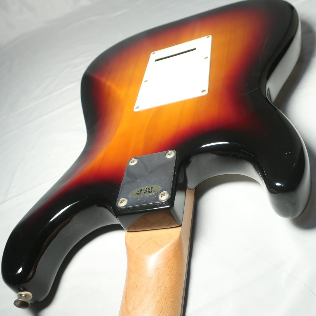 BUSKER'S エレキギター ストラトタイプ 3トーンサンバースト