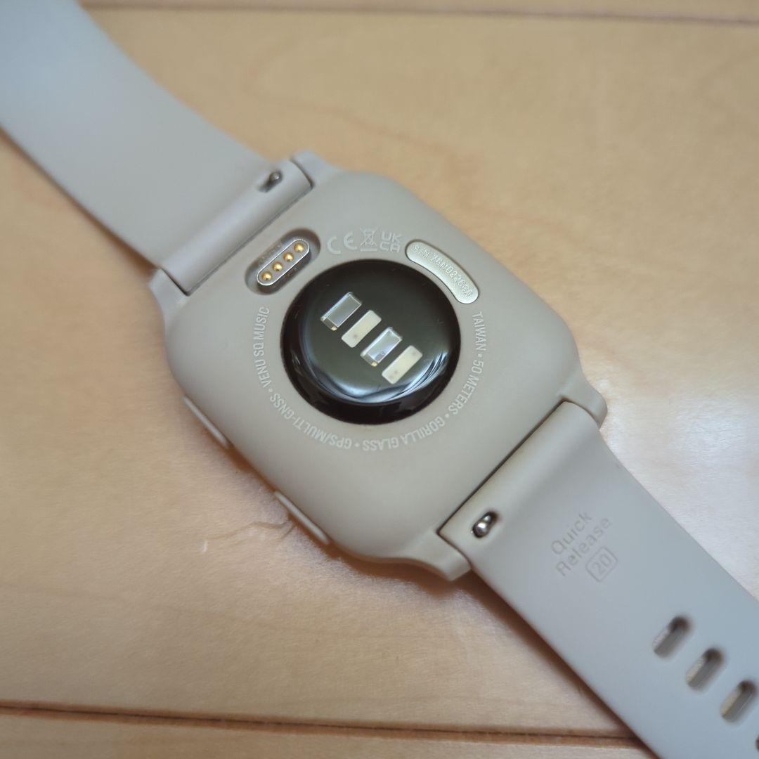 GARMIN VENU SQ musicスマートウォッチ ホワイト