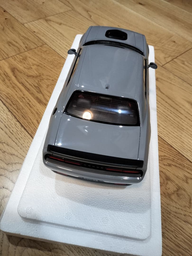 オートアート ダッジチャレンジャー