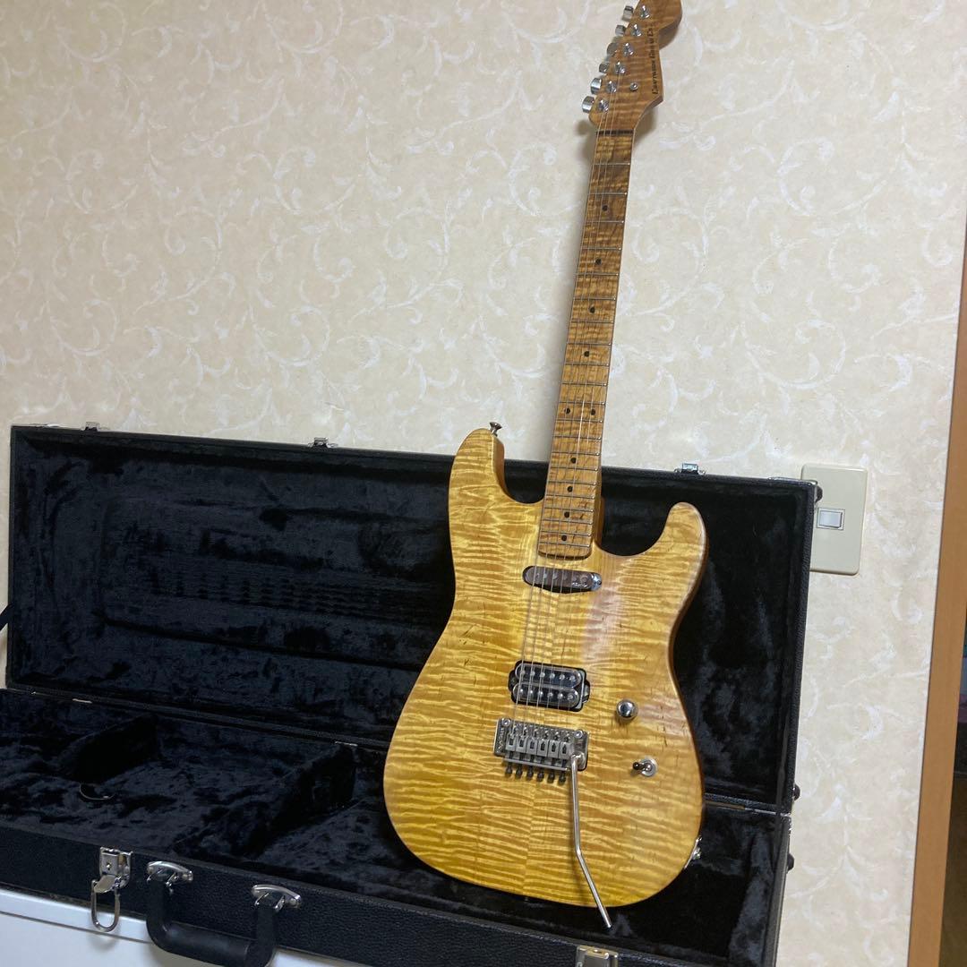 値下げしました！フレイムメイプル エレキギター 専用ケース付