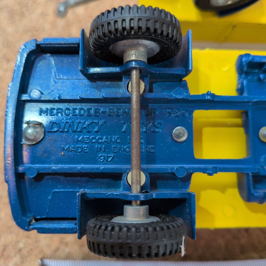 大型 dinkytoys Mercedes Benz Truck&Trailer