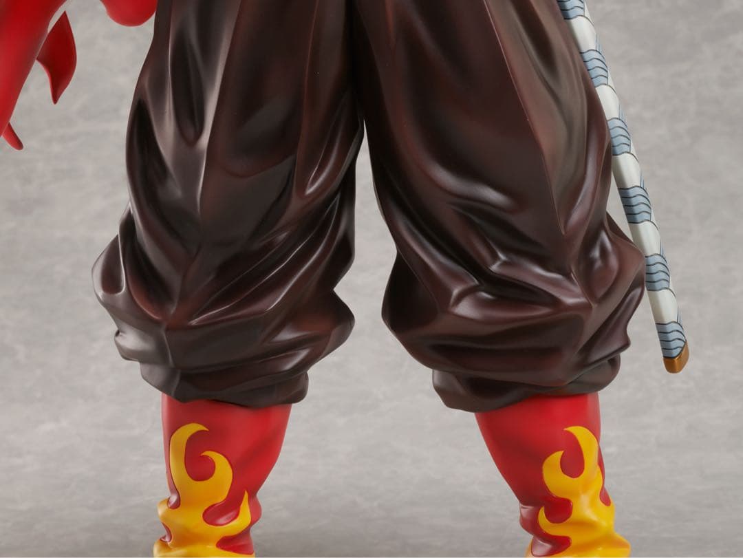 煉獄杏寿郎 1/4スケールフィギュア