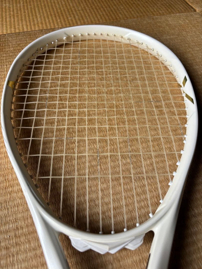 テニスラケットDIOS PRO-X　限定生産 ホワイト