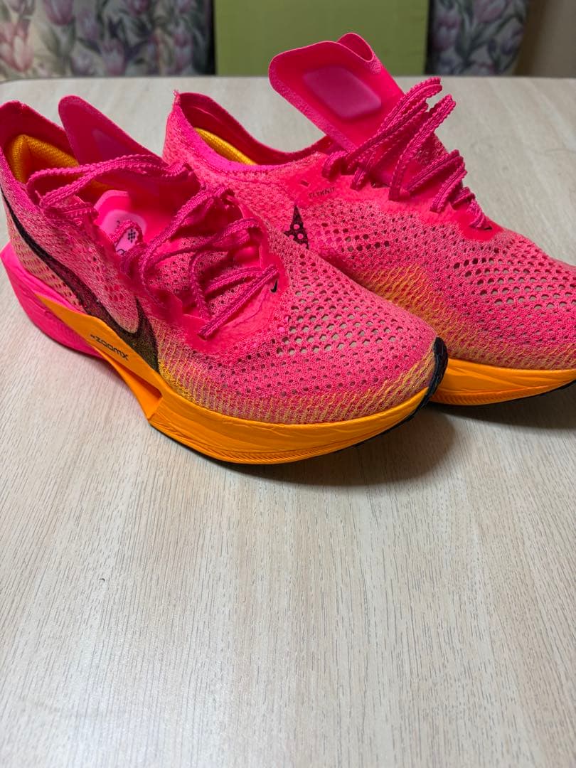 Nike ZoomX ヴェイパーフライネクスト%3 新品未使用25.5