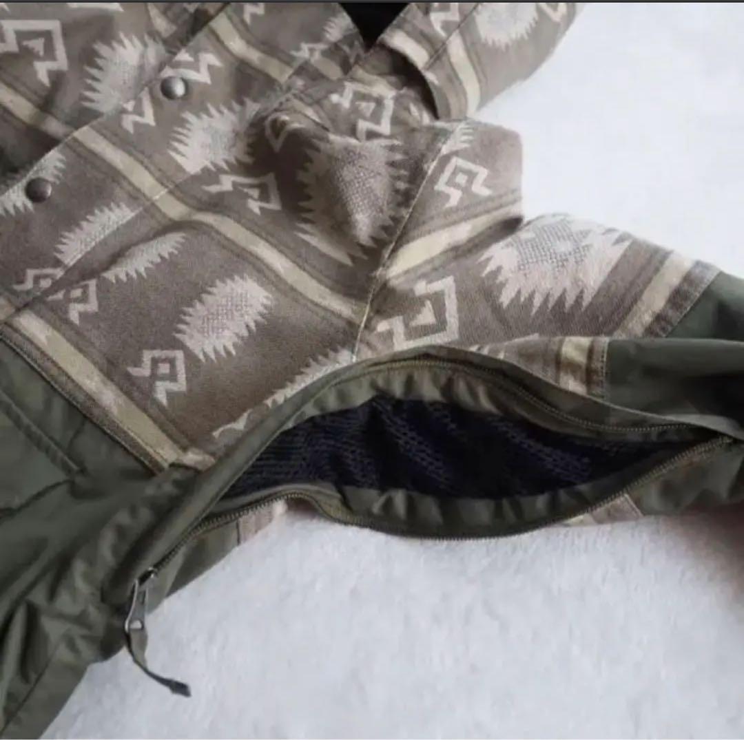 BURTON 幾何学模様 フード付きジャケット　Burton スノボ/スキー