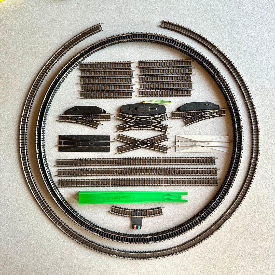 MINITRIX Nゲージ 大型レールセットと複数の個別レールのセット