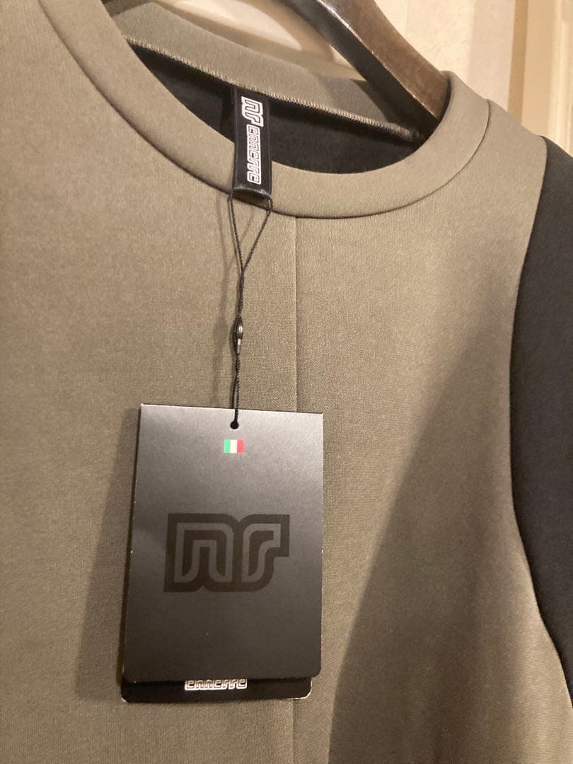 新品タグ付ennerre トレーナー　高品質カジュアルライン