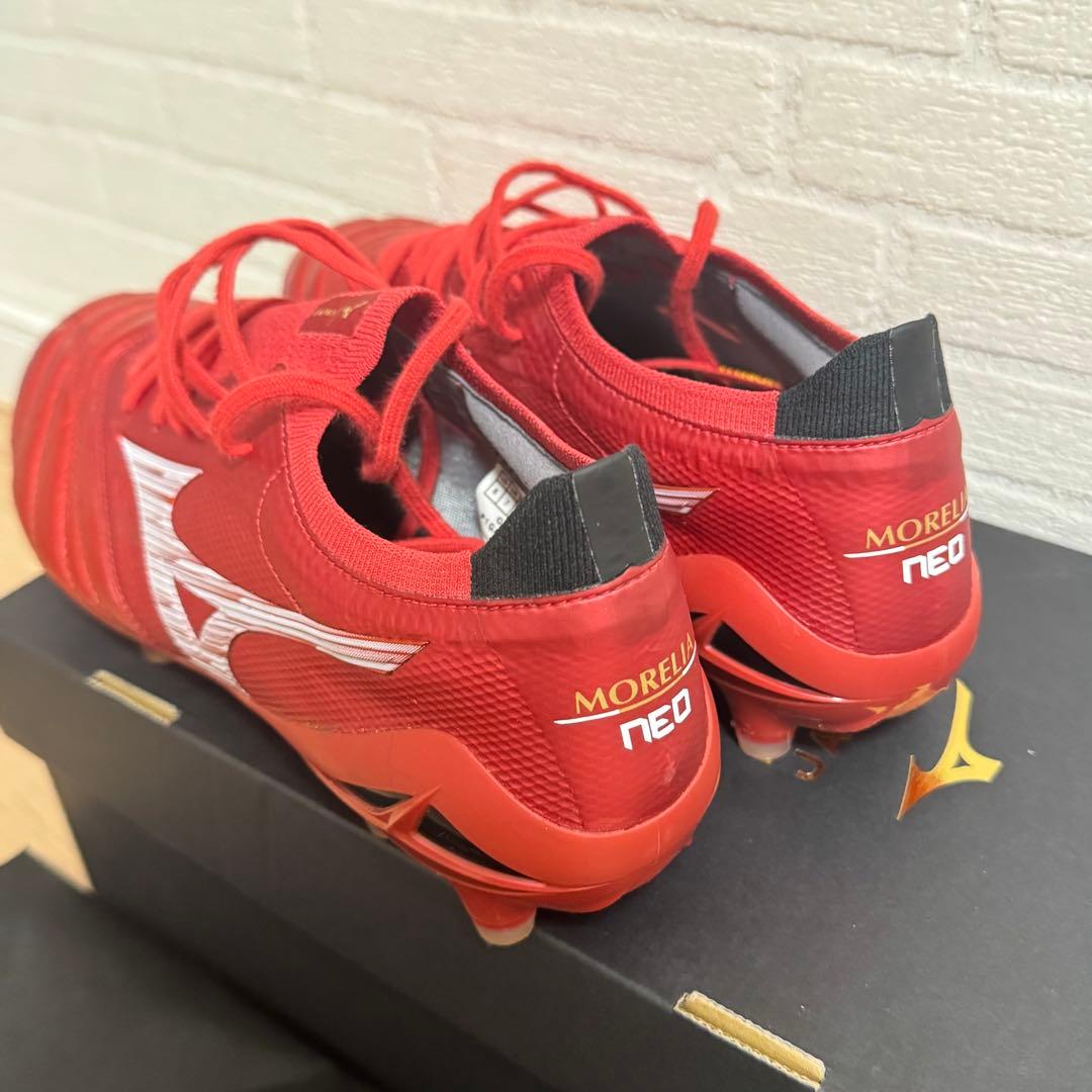 Mizuno Morelia NEO サッカーシューズ レッド 日本製