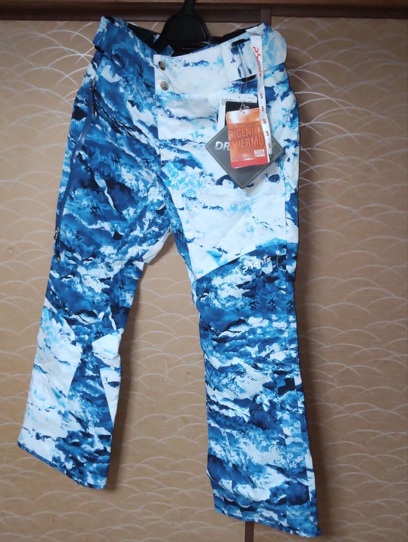 新品タグ付き
Phenix  フェニックス
レディース パンツ サイズ S