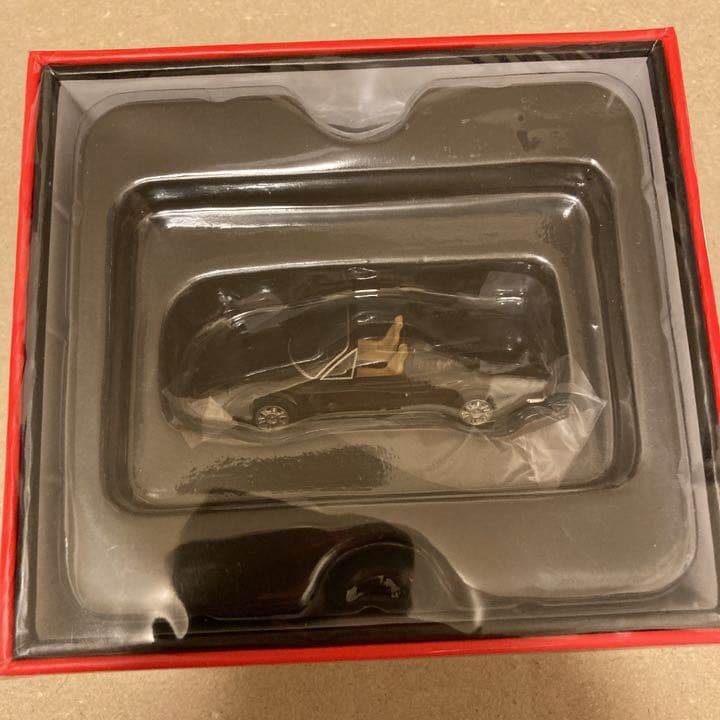 トミカリミテッドヴィンテージ 1/64 TLV ディーノ 246GTS