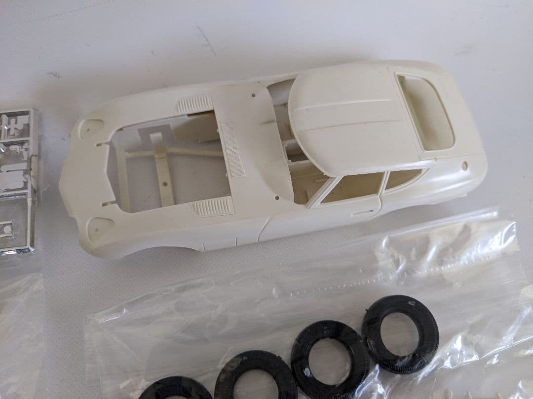 AIRFIX　トヨタ　2000GT　プラモデル