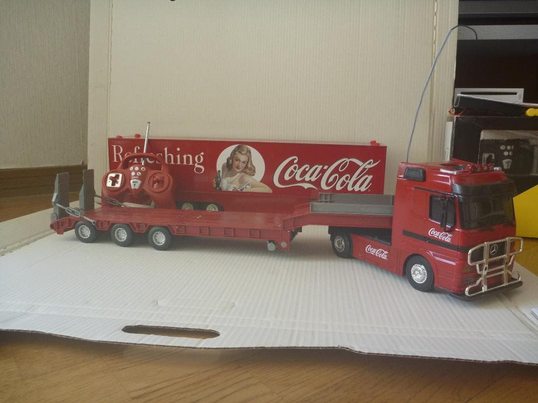 KYOSHOラジコンとMercedes-Benz ACTROSラジコン