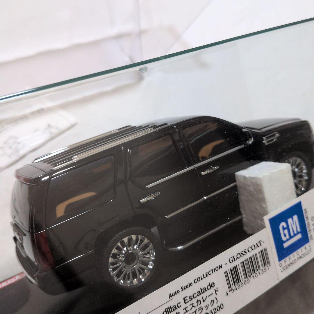 京商ミニッツ キャデラック エスカレード