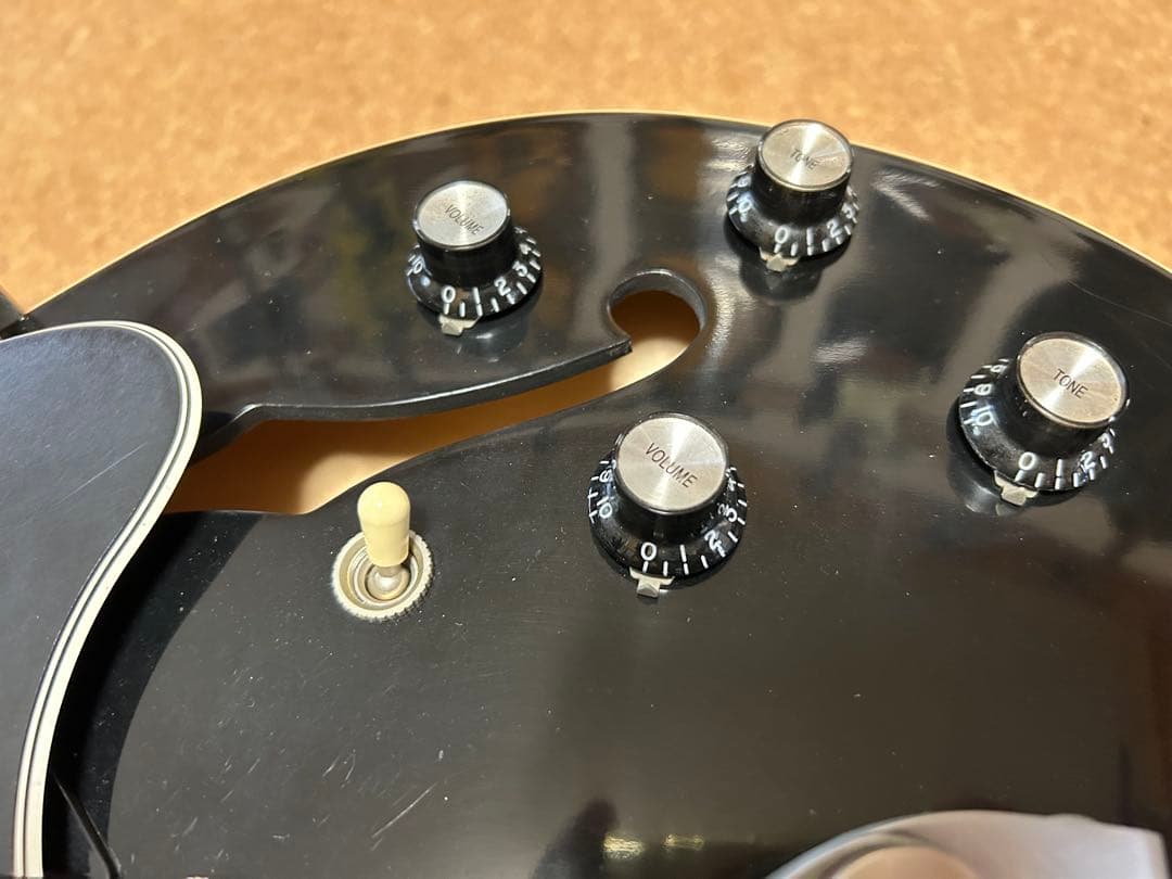 ギター ES-330 Dot VOS Ebony w/Bigsby GIBSON